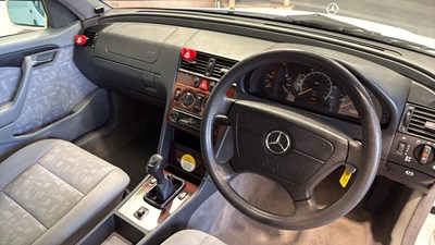 Lot 668 - 1996 MERCEDES C180 CLASSIC