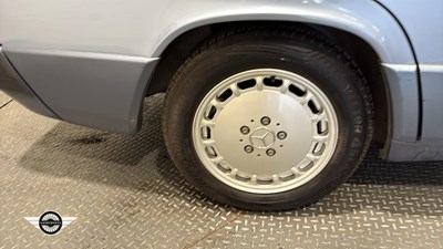 Lot 207 - 1991 MERCEDES 190E AUTO 2.6