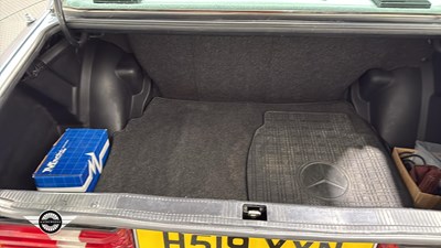 Lot 207 - 1991 MERCEDES 190E AUTO 2.6
