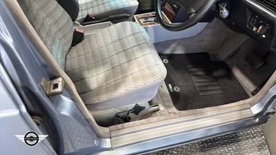 Lot 207 - 1991 MERCEDES 190E AUTO 2.6