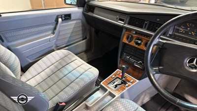 Lot 207 - 1991 MERCEDES 190E AUTO 2.6