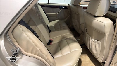 Lot 344 - 1992 MERCEDES 300E AUTO