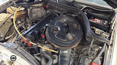 Lot 344 - 1992 MERCEDES 300E AUTO