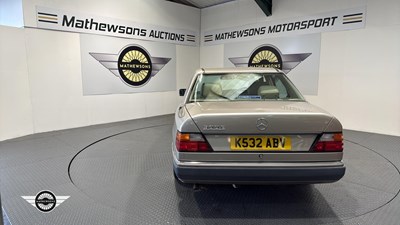 Lot 344 - 1992 MERCEDES 300E AUTO