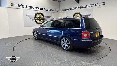 Lot 213 - 2006 VOLKSWAGEN PASSAT W8 4MOTION