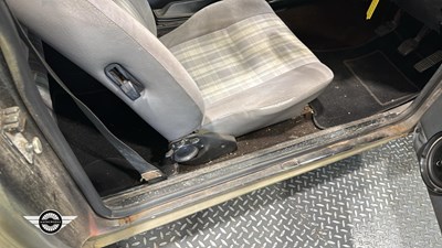 Lot 392 - 1982 FORD CAPRI L