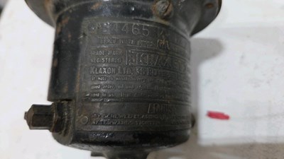 Lot 839 - BOX OF MISCELLANEOUS ITEMS