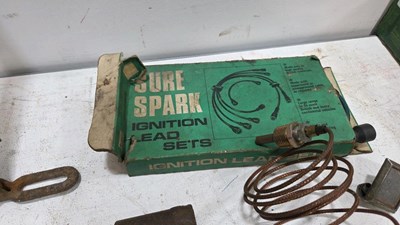 Lot 839 - BOX OF MISCELLANEOUS ITEMS