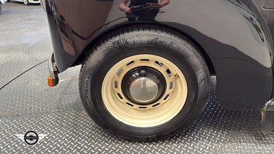 Lot 678 - 1953 FORD PREFECT