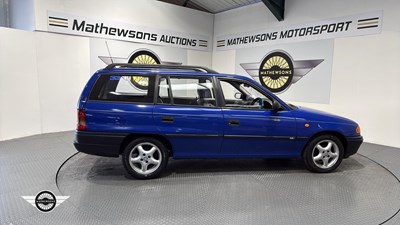 Lot 553 - 1995 VAUXHALL ASTRA ATLAS