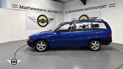 Lot 553 - 1995 VAUXHALL ASTRA ATLAS
