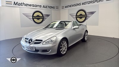 Lot 860 - 2006 MERCEDES SLK 350