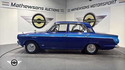 Lot 880 - 1965 FORD CORTINA SUPER