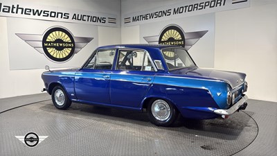 Lot 880 - 1965 FORD CORTINA SUPER