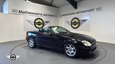 Lot 130 - 2003 MERCEDES SLK 230 KOMPRESSOR AUTO