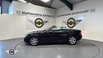 Lot 130 - 2003 MERCEDES SLK 230 KOMPRESSOR AUTO