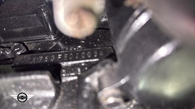 Lot 36 - 1988 KAWASAKI ZX750-FI