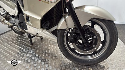 Lot 36 - 1988 KAWASAKI ZX750-FI