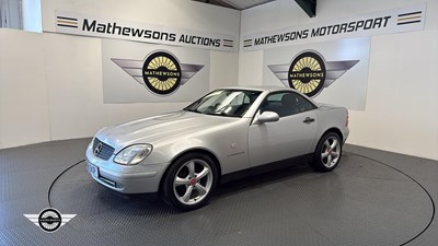 Lot 256 - 1999 MERCEDES SLK 230 KOMPRESSOR AUTO