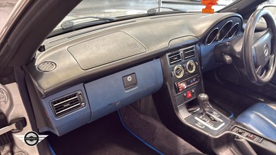 Lot 256 - 1999 MERCEDES SLK 230 KOMPRESSOR AUTO