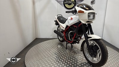 Lot 152 - 1984 HONDA VT250FD
