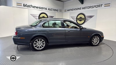 Lot 594 - 2000 JAGUAR S-TYPE V8 AUTO