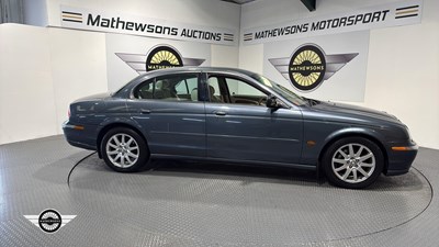 Lot 594 - 2000 JAGUAR S-TYPE V8 AUTO