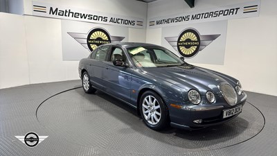 Lot 594 - 2000 JAGUAR S-TYPE V8 AUTO