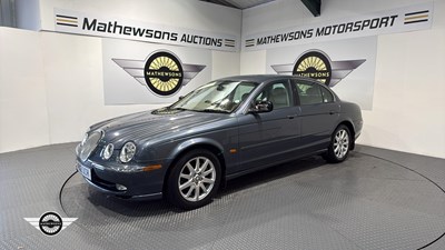 Lot 594 - 2000 JAGUAR S-TYPE V8 AUTO