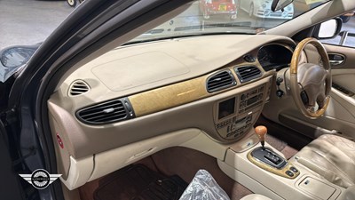 Lot 594 - 2000 JAGUAR S-TYPE V8 AUTO