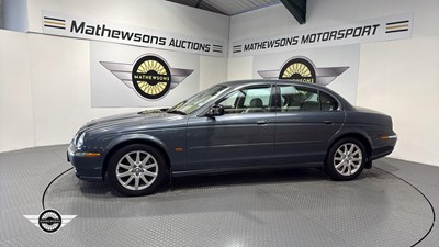 Lot 594 - 2000 JAGUAR S-TYPE V8 AUTO