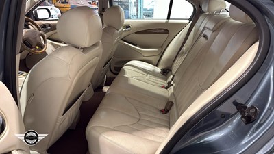 Lot 594 - 2000 JAGUAR S-TYPE V8 AUTO