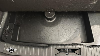 Lot 594 - 2000 JAGUAR S-TYPE V8 AUTO