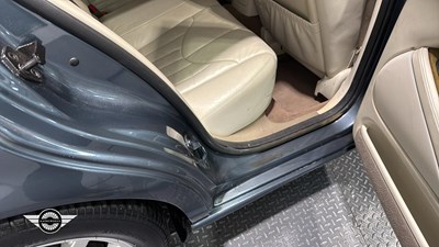 Lot 594 - 2000 JAGUAR S-TYPE V8 AUTO