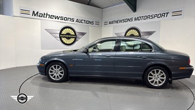 Lot 594 - 2000 JAGUAR S-TYPE V8 AUTO