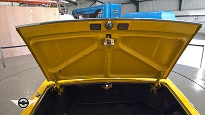 Lot 796 - 1977 TRIUMPH STAG