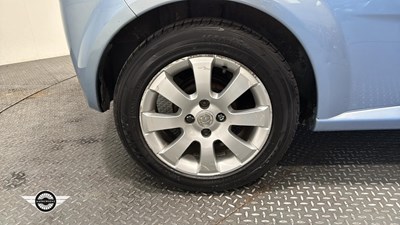 Lot 174 - 2006 VAUXHALL TIGRA TWINPORT