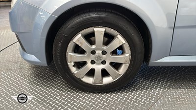 Lot 174 - 2006 VAUXHALL TIGRA TWINPORT
