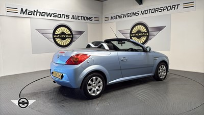 Lot 174 - 2006 VAUXHALL TIGRA TWINPORT