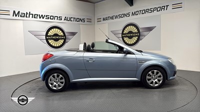 Lot 174 - 2006 VAUXHALL TIGRA TWINPORT