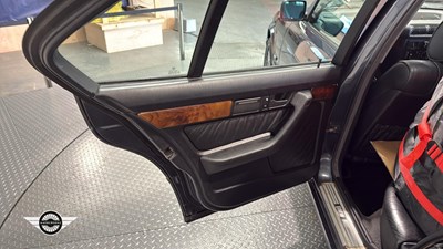 Lot 218 - 1995 BMW 520I SE AUTO