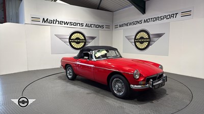 Lot 226 - 1973 MG B