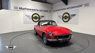 Lot 226 - 1973 MG B