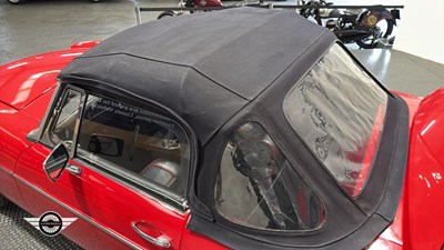 Lot 226 - 1973 MG B