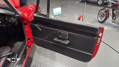 Lot 226 - 1973 MG B