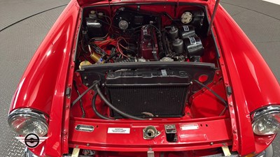 Lot 226 - 1973 MG B