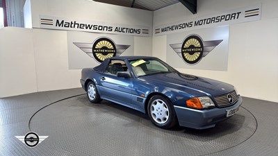 Lot 244 - 1991 MERCEDES 300SL-24 AUTO
