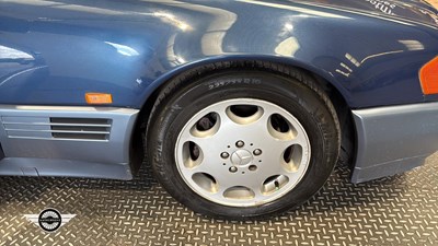 Lot 244 - 1991 MERCEDES 300SL-24 AUTO