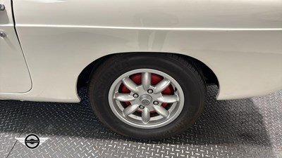 Lot 310 - 1972 MG B GT