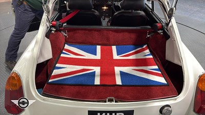 Lot 310 - 1972 MG B GT